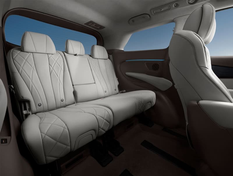 เช่ารถตู้ไฟฟ้า ห้องโดยสารกว้าง นั่งสบาย